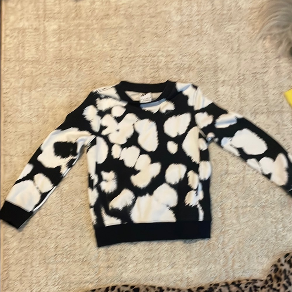 Nike Kids Black and White Sweatshirt